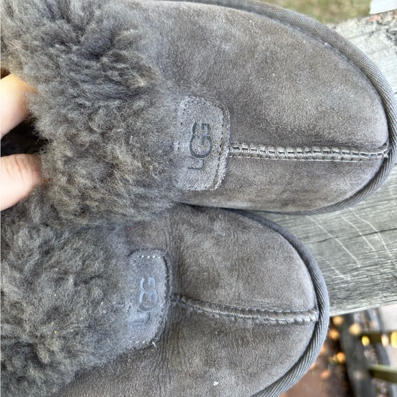 slippers - Picture 4 of 9